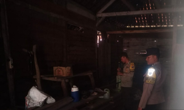 Polsek Gondang Amankan Miras Dalam Razia Cipkon&nbsp;Kamtibmas