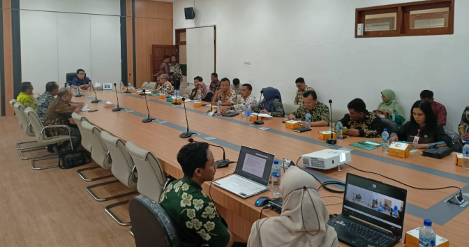 Dibukanya Pintu Air Bendungan Klepek, Untuk Mengurangi&nbsp;Kekeringan