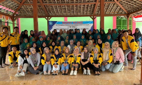 Mahasiswa KKNTK 13 Unigoro Adakan Pelatihan Pembuatan Cocopeat Untuk TP-PKK Desa Gamongan Tambakrejo 